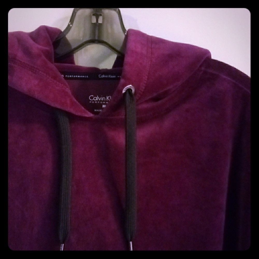 Calvin Klein velour cropped. Performance hoodie